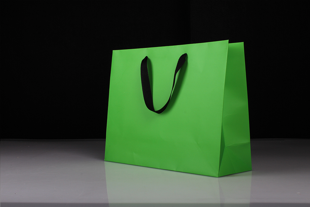 高檔白卡綠色禮品紙袋 高檔白卡綠色禮品紙袋