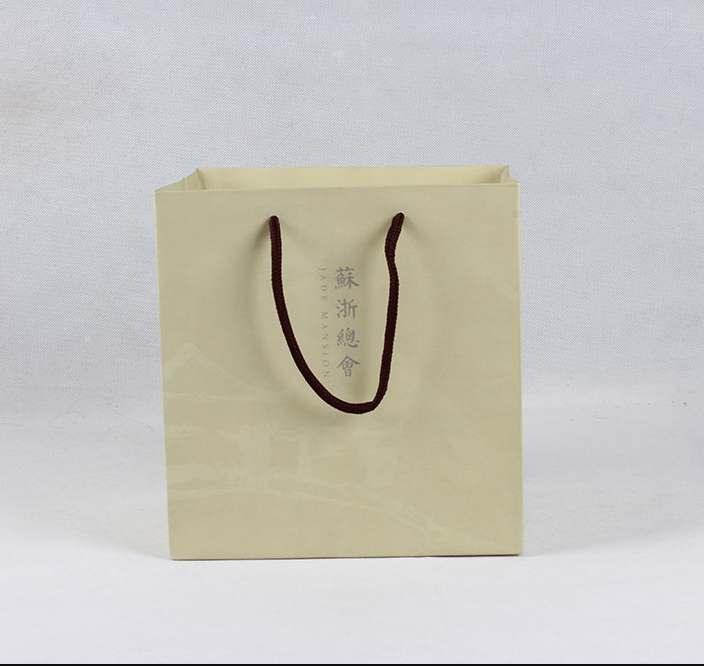 哪些因素會(huì)決定牛皮紙袋定制時(shí)的價(jià)格？