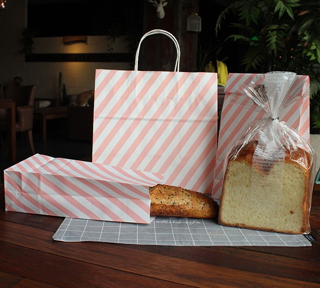 如何選擇紙袋定制的提繩，看看優衣庫是怎么做的